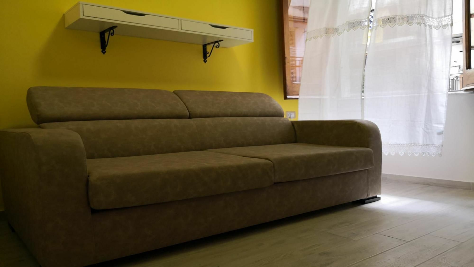 Bed and Breakfast Fenesta Vascia Neapel Exterior foto