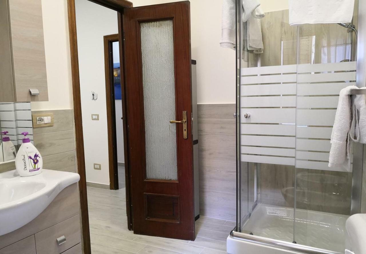 Bed and Breakfast Fenesta Vascia Neapel Exterior foto