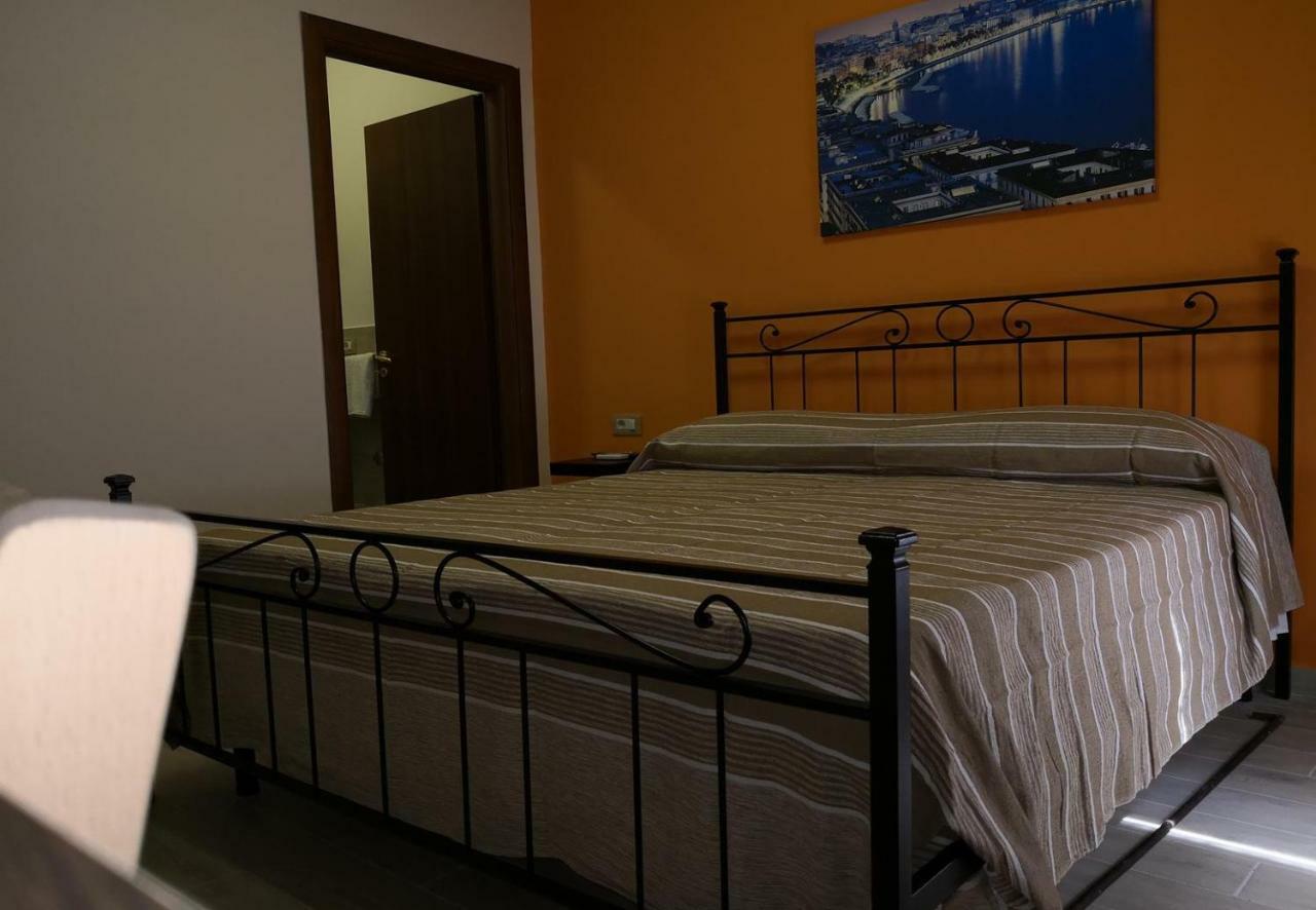 Bed and Breakfast Fenesta Vascia Neapel Exterior foto