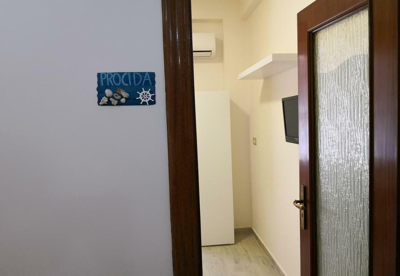 Bed and Breakfast Fenesta Vascia Neapel Exterior foto