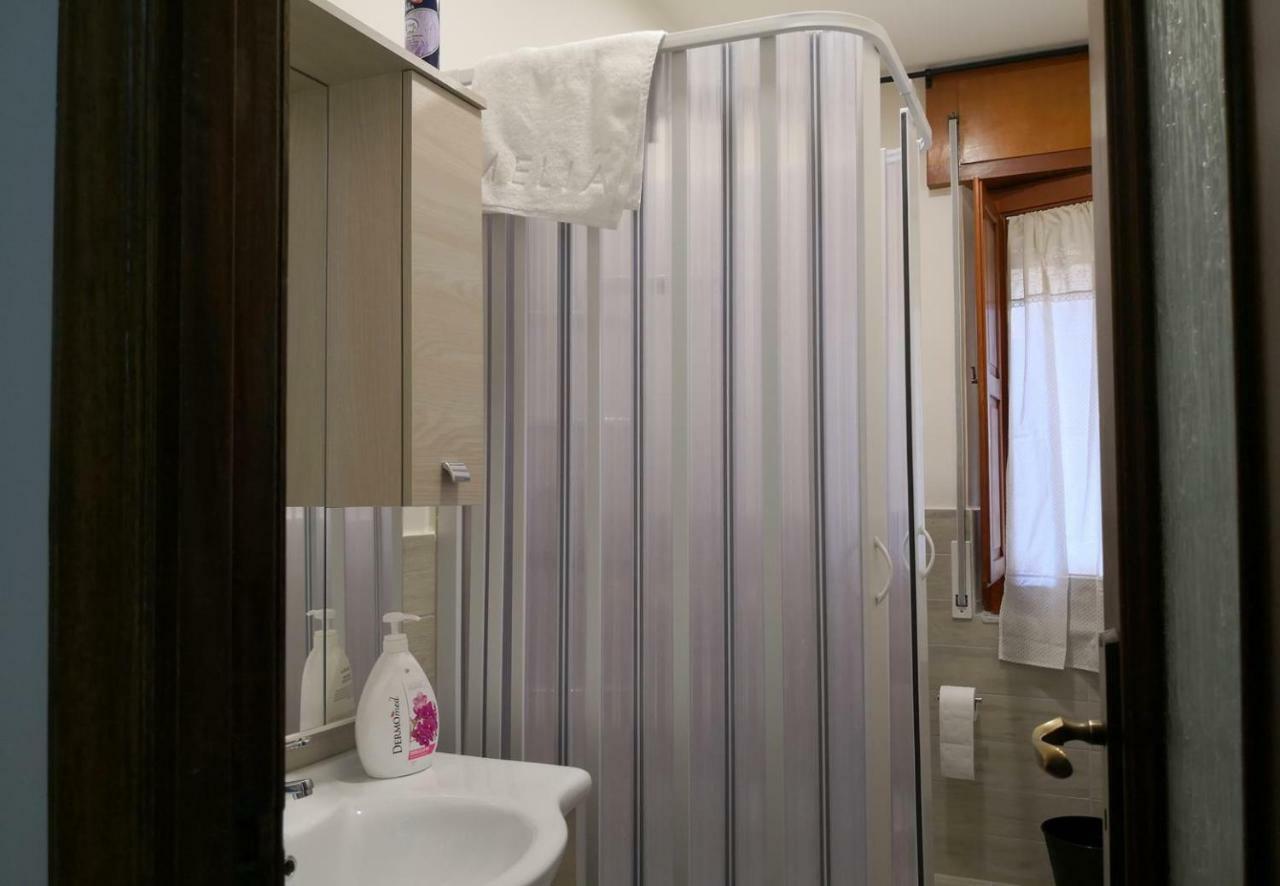 Bed and Breakfast Fenesta Vascia Neapel Exterior foto