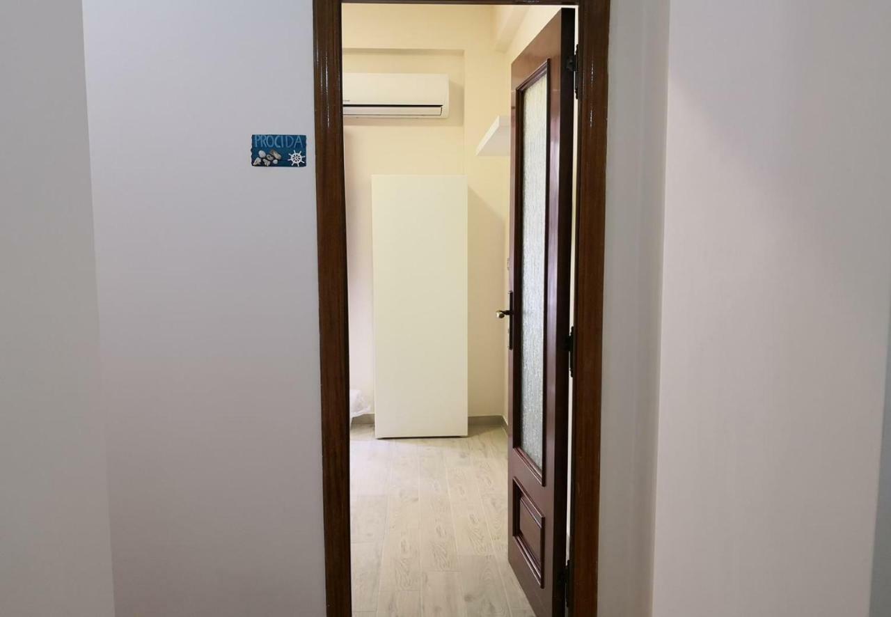 Bed and Breakfast Fenesta Vascia Neapel Exterior foto